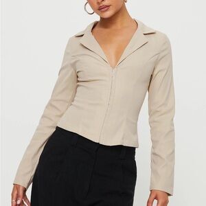 NWT Princess Polly Carsey Long Sleeve Top in Beige -
Size 4